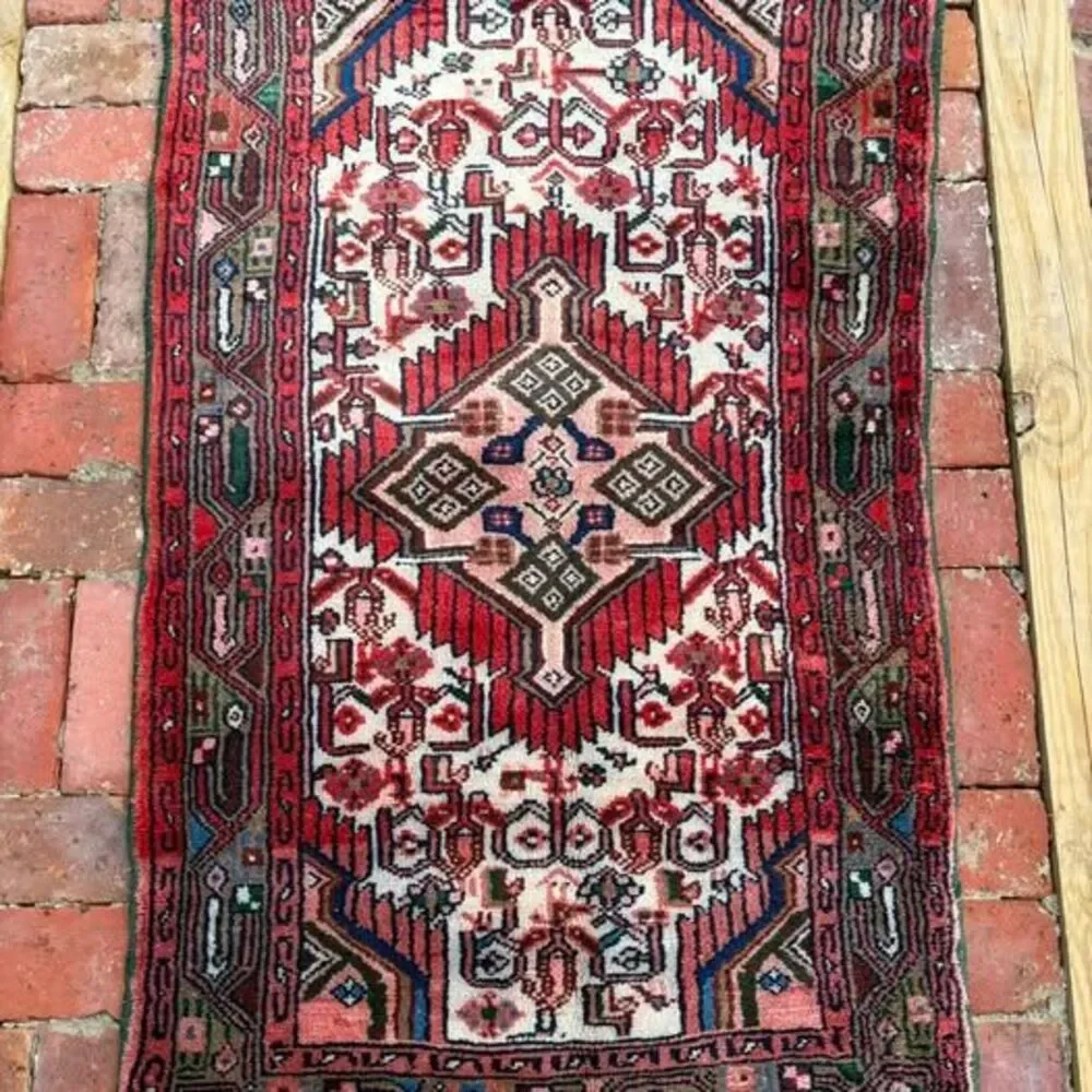 Vintage Turkish Adana Rug – 2’5” x 4’2” – Red & Cream